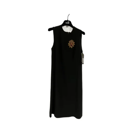 Round-Necked Sleeveless Dress