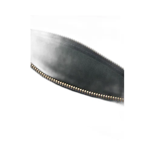 Comme Des Garons Wallet Logo Detailed Zip-Up Pouch