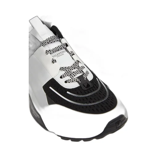 Round-Head Sneakers
