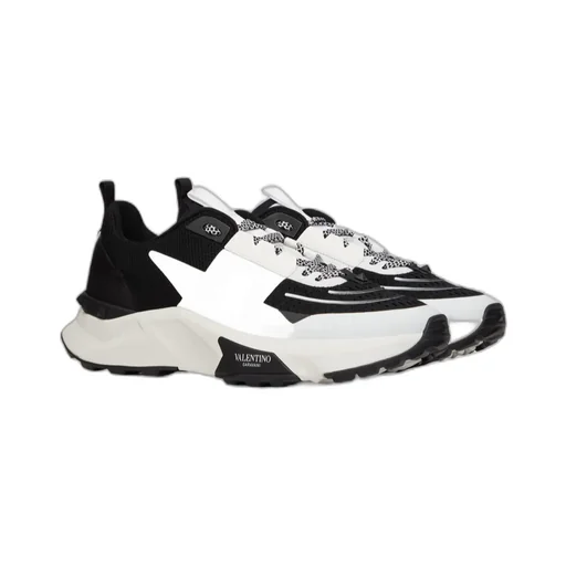 Round-Head Sneakers