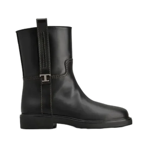 Tod's Round Toe Ankle Boots