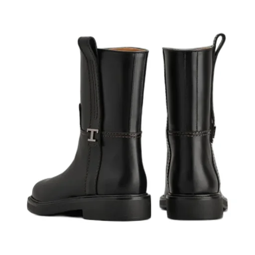 Tod's Round Toe Ankle Boots