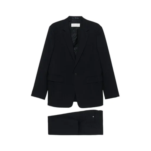 Long-Sleeved Suit