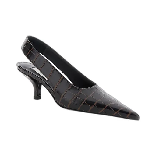 Totme Classic Embossed Slingback Pumps