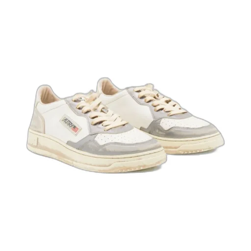 Medallist Lace-Up Leather Sneakers