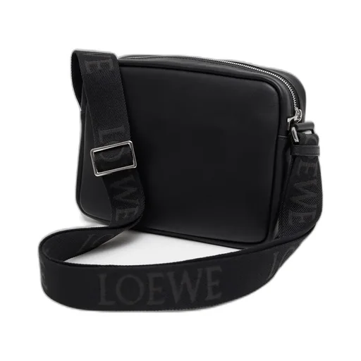 Logo-Plaque Shoulder Bag