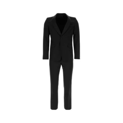 Long-Sleeved Suit