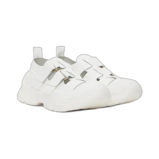Catch Stomper Sneakers
