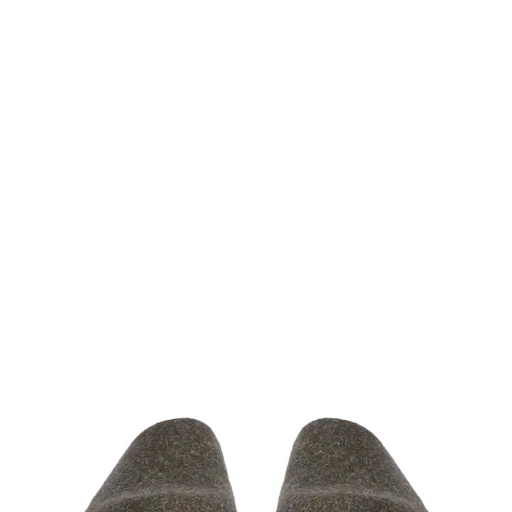 Round-Toed Slippers