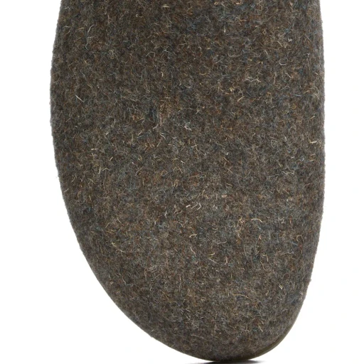 Round-Toed Slippers
