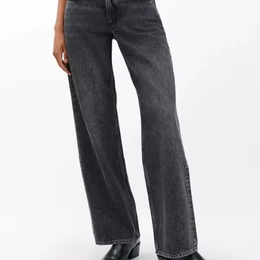 Saige Straight Jeans