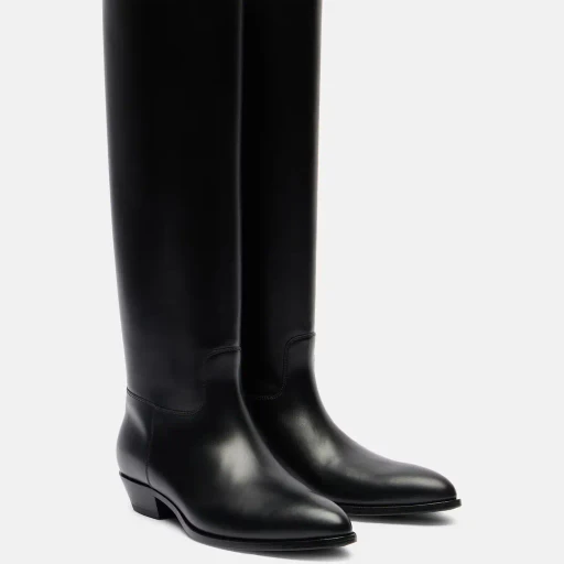 Pointed-Toe Boots