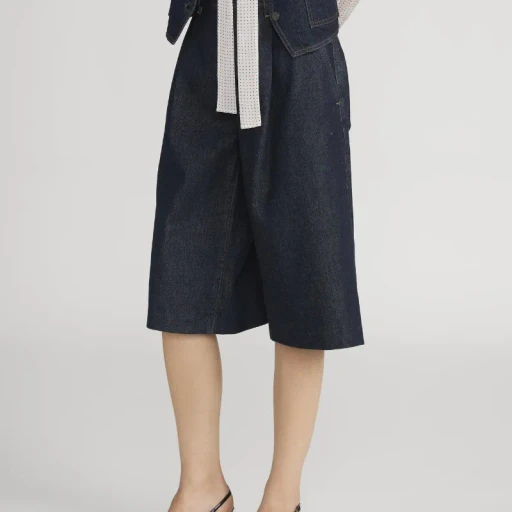 Frame Pleat Detailed Tailored Shorts