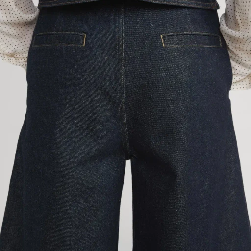 Frame Pleat Detailed Tailored Shorts