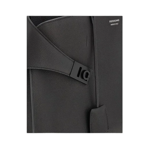 Hug Briefcase