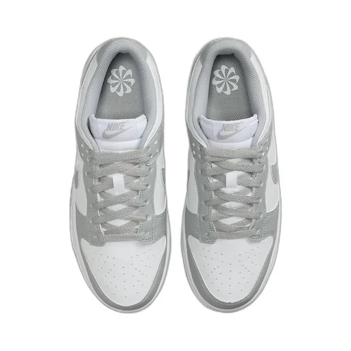Dunk Low Sneakers