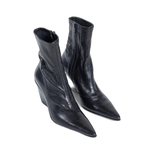 Pointed Short Boots