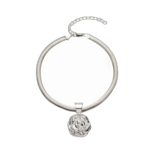 Rose-Pendant Necklace
