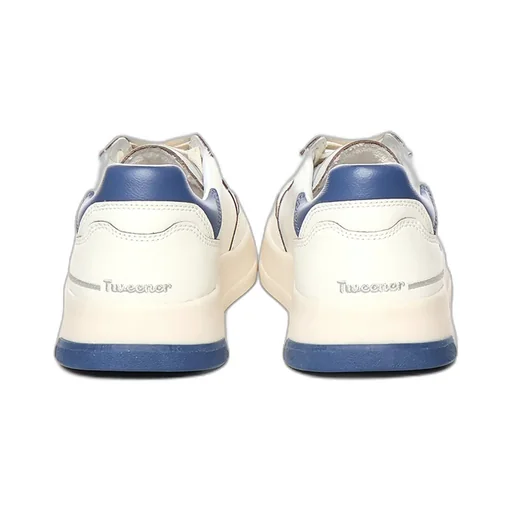 Tweener Sneakers
