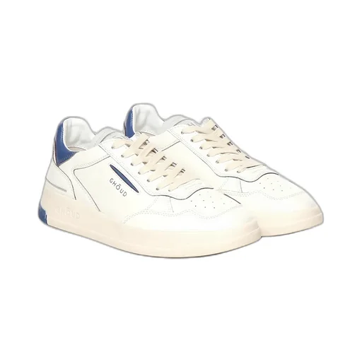 Tweener Sneakers