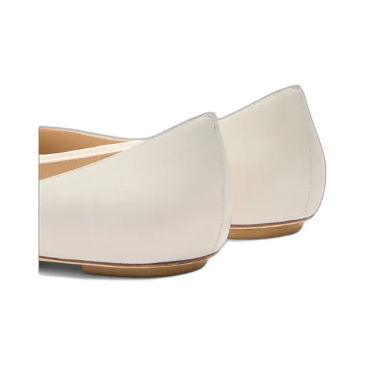 Pointed Flat Shoes