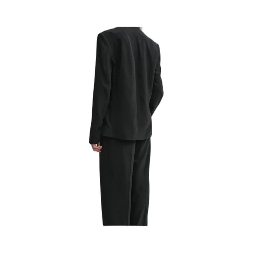 TotÊMe Single-Breasted V-Neck Blazer