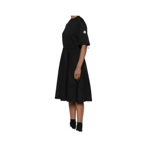 Contras-Panel Midi Dress