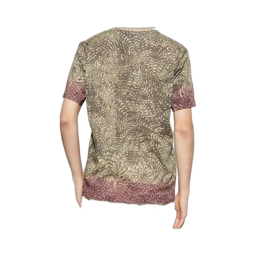 Short-Sleeved T-Shirt