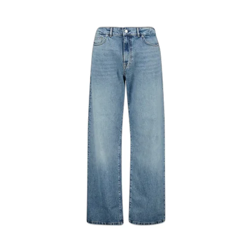 Belt-Loop Jeans