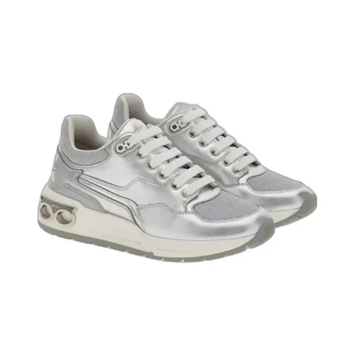Logo Sneakers