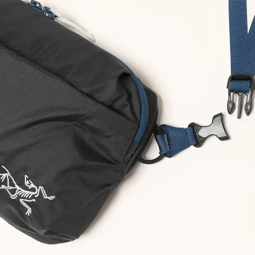 Heliad Crossbody
