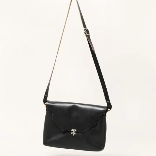 Horizontal Latch Pouch Large