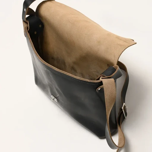 Horizontal Latch Pouch Large