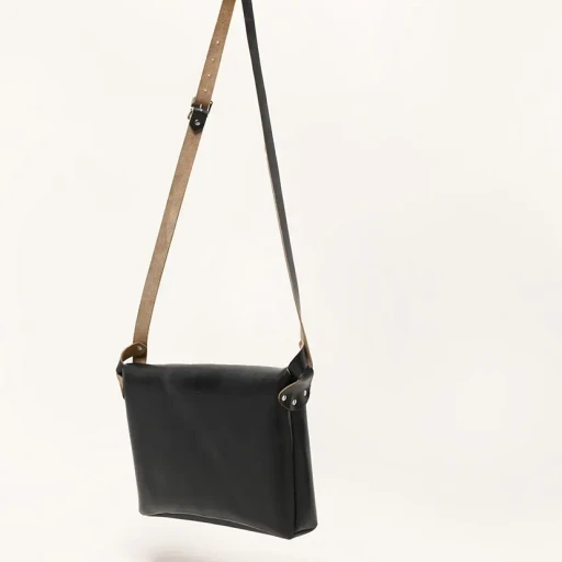Horizontal Latch Pouch Large