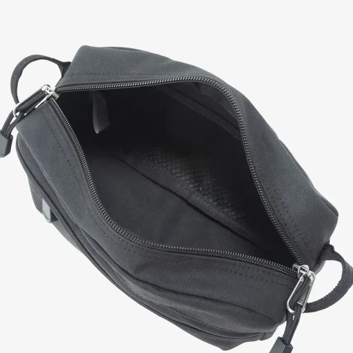 Light Alp Shoulder