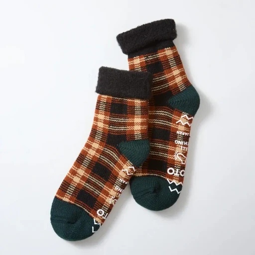 Comfy Room Socks Check