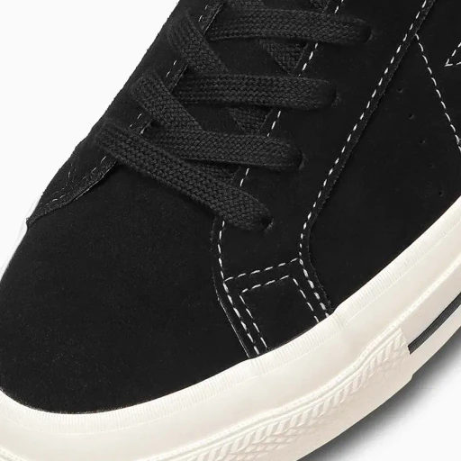 One Star Suede / Stranger Things 5