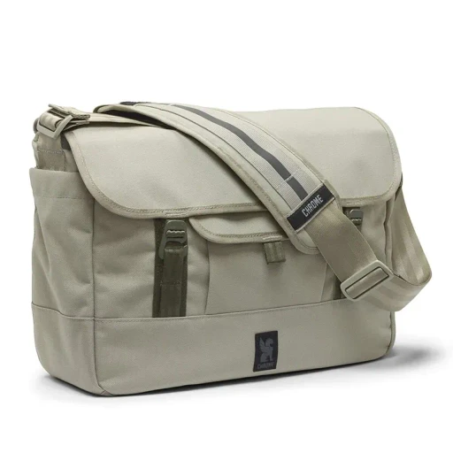Midtown 20L Messenger