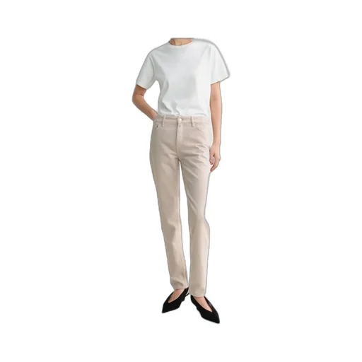 Belt-Loop Jeans
