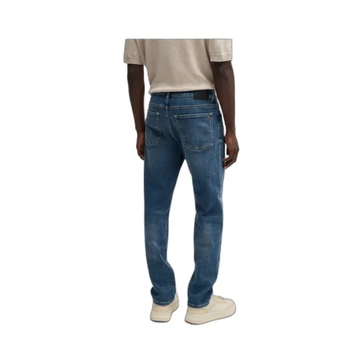 Belt-Loop Jeans