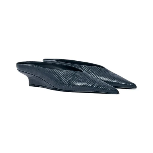 TotÊMe Sharp Embossed Mules