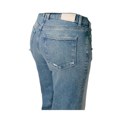 Belt-Loop Jeans