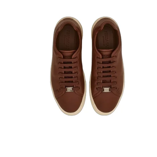 Low-Top Trainers