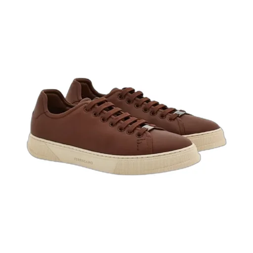 Low-Top Trainers
