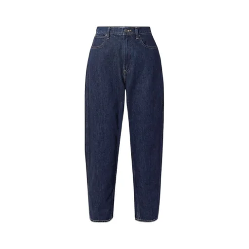 High-Waisted Jeans