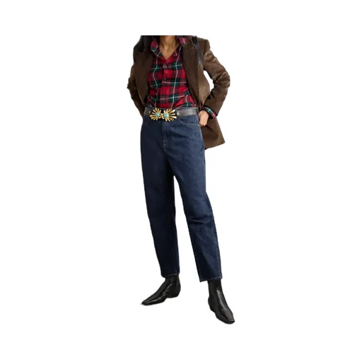 High-Waisted Jeans