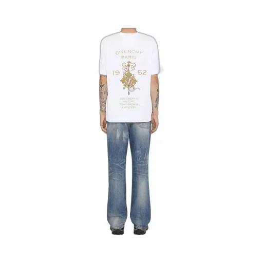 Short-Sleeved T-Shirt