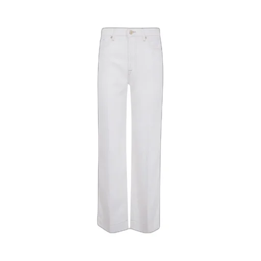 High-Waist Jeans