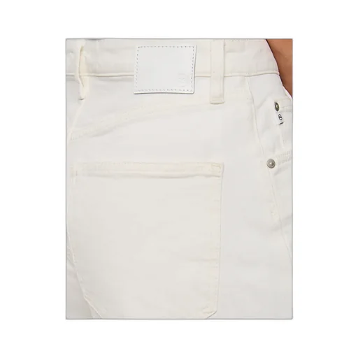 Belt-Loop Jeans