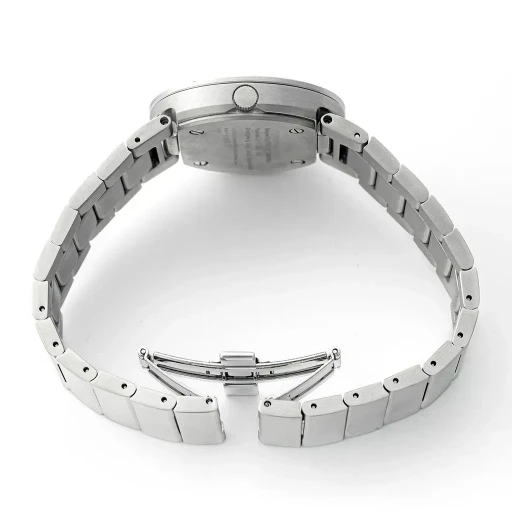 To　Designed By Tokujin Yoshioka